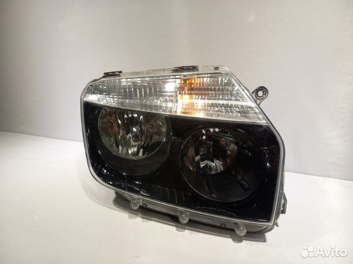 Фара правая Renault Duster F4RB401 2014