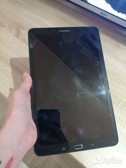 Планшет samsung galaxy tab e