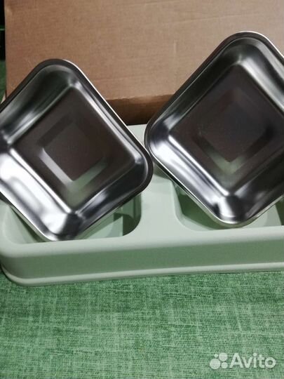 Набор мисок и игрушка кормушка - мельница