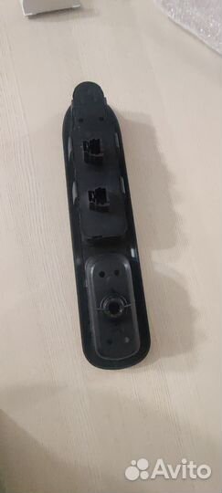 Кнопки стеклоподъемника водителя Peugeot 407