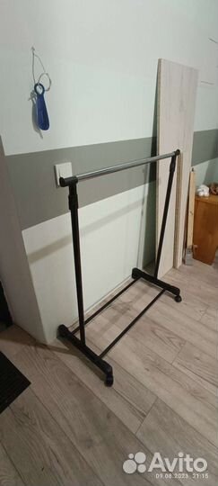 Вешалка напольная