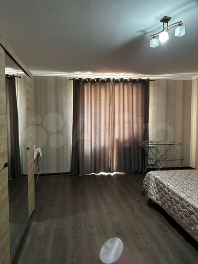 2-к. квартира, 80 м², 1/5 эт.