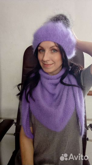 Берет с помпоном