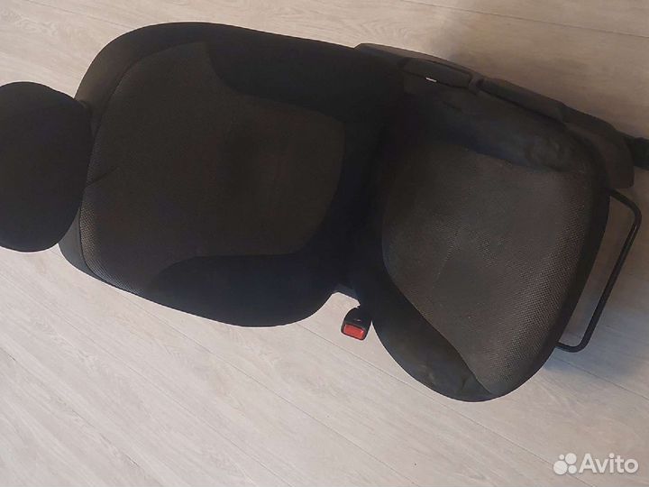 Автомобильные кресла, комплект