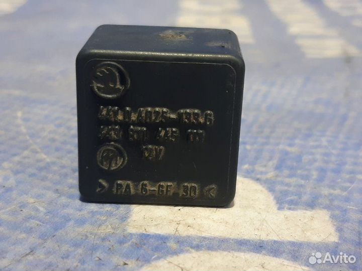 Реле Skoda Felicia универсал 1997