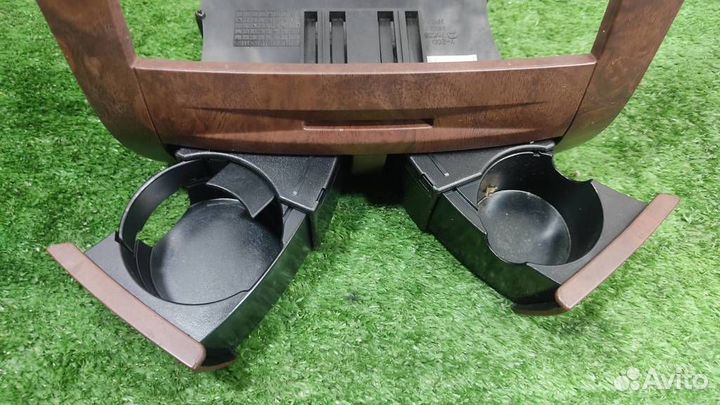 Накладка торпедо Ssangyong Rexton 2005