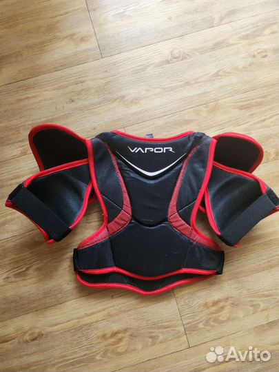 Продам нагрудник Bauer vapor x 700 р.S