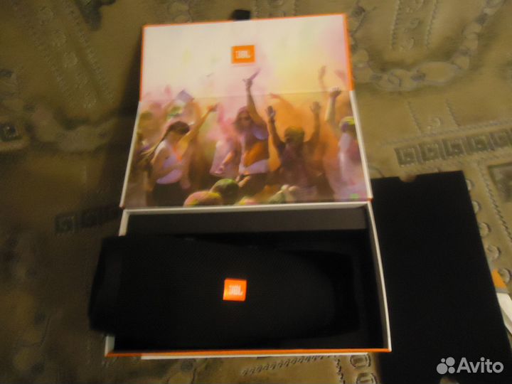 Колонка jbl charge 3