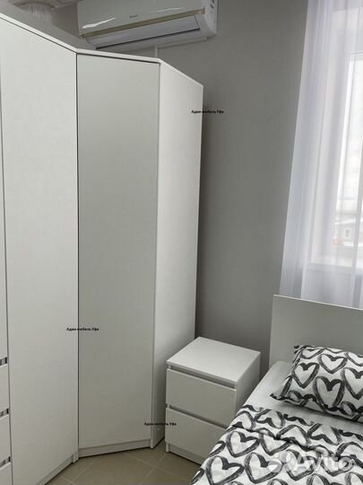 Шкаф угловой