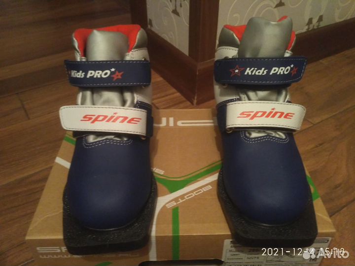 Лыжные ботинки детские