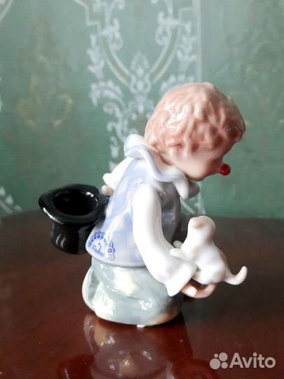 Статуэтка керамика Мальчик-клоун с собачкой