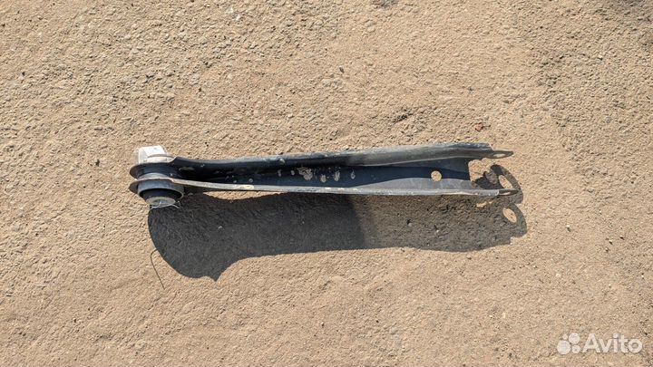 Рычаг подвески левый задний Chevrolet Traverse