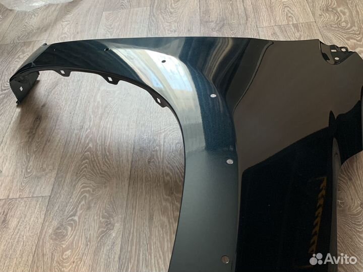 Крыло переднее правое Toyota Rav 4