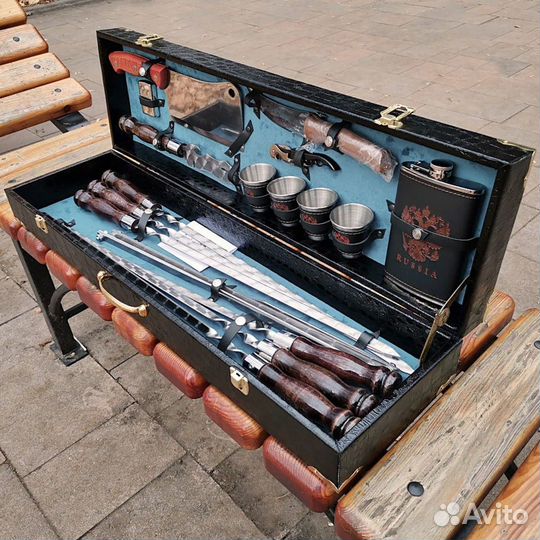 Набор шашлычный подарочный с шампурами