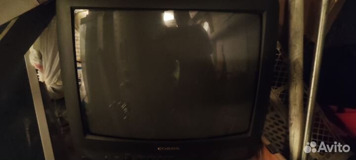 Телевизоры 2 шт на запчасти