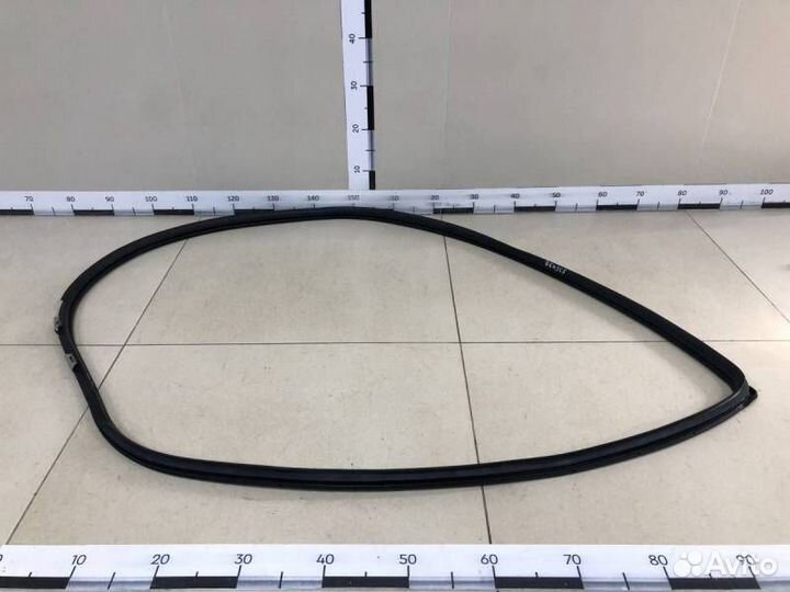 Уплотнитель проема двери задней левой Toyota Corol
