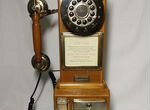 Проводной телефон в стиле ретро 1950-х годов