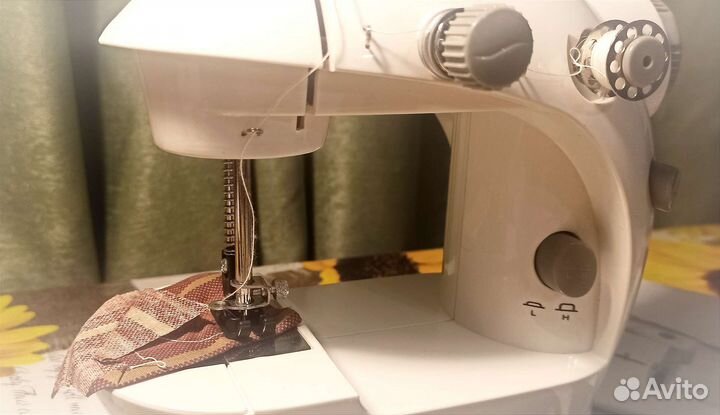 Мини швейная машинка Irit IRP-01 (новая)