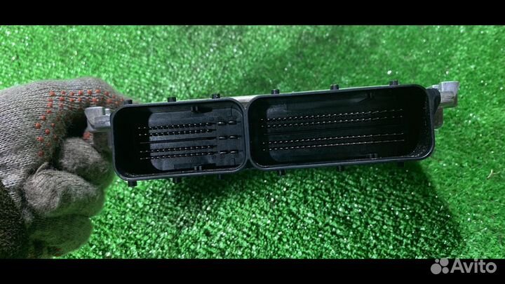 Блок управления двигателем Volvo V70 3 31312683,02