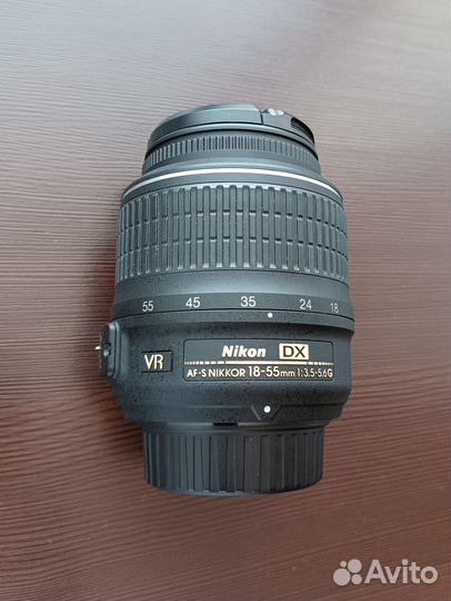 Объектив Nikon DX AF-S 18-55 VR