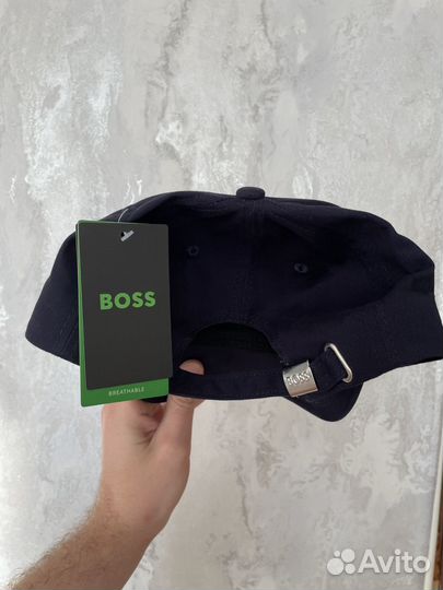 Boss кепка