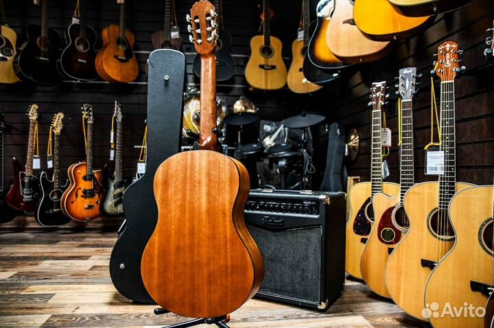 Классическая гитара Sevillia