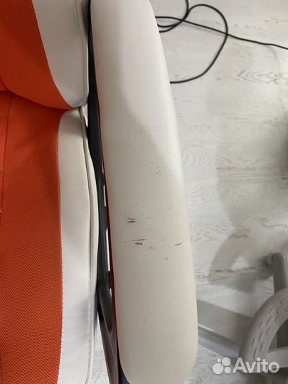 Компьютерное кресло игровое