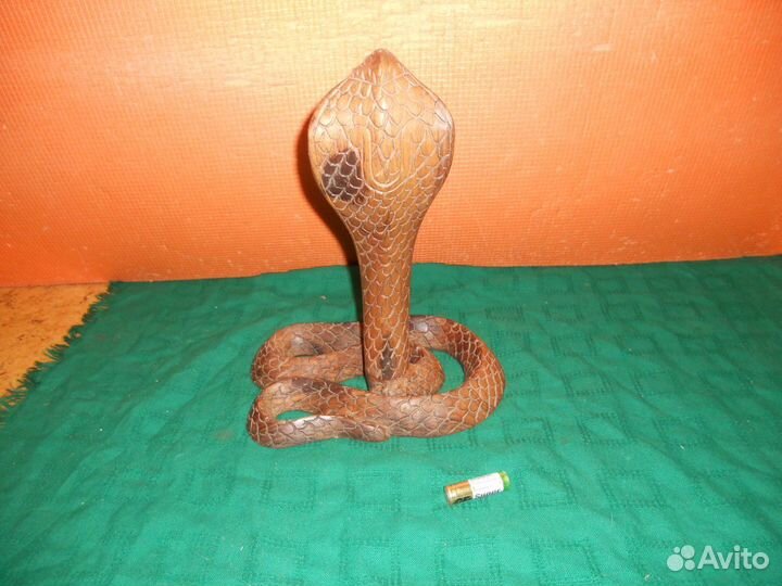 Кобра деревянная змея статуэтка