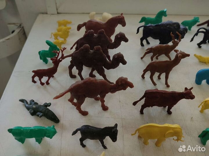 Коллекционные фигурки животных