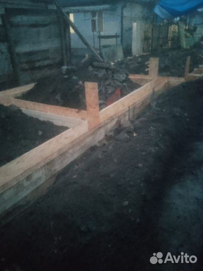 Копка траншей ям подвалов