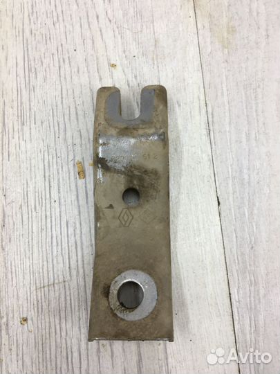 Кронштейн опора крепления кпп коробки передач Niss