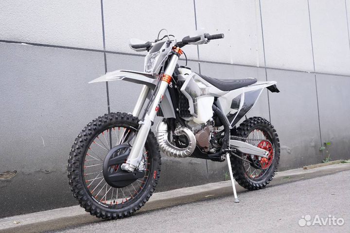 Hengjian 300 2T (GR 8)