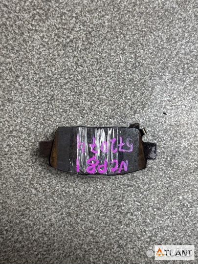 Тормозные колодки передний toyota sienta