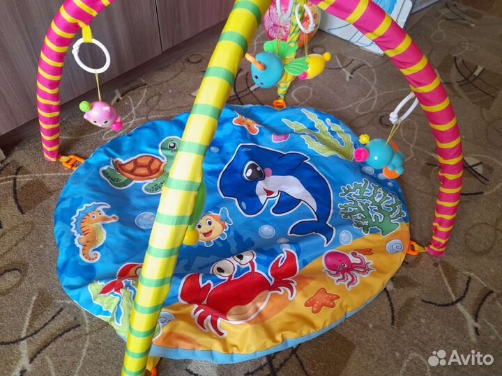 Развивающий коврик для малыша