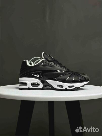 Кроссовки Nike Air Max Tn Plus black and white