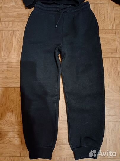 Спортивный костюм на мальчика 146