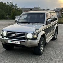 Mitsubishi Pajero 2.5 AT, 1993, 350 000 км, с пробегом, цена 810 000 руб.