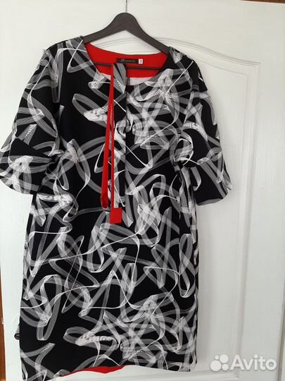 Женское платье 52.Костюм женский 54