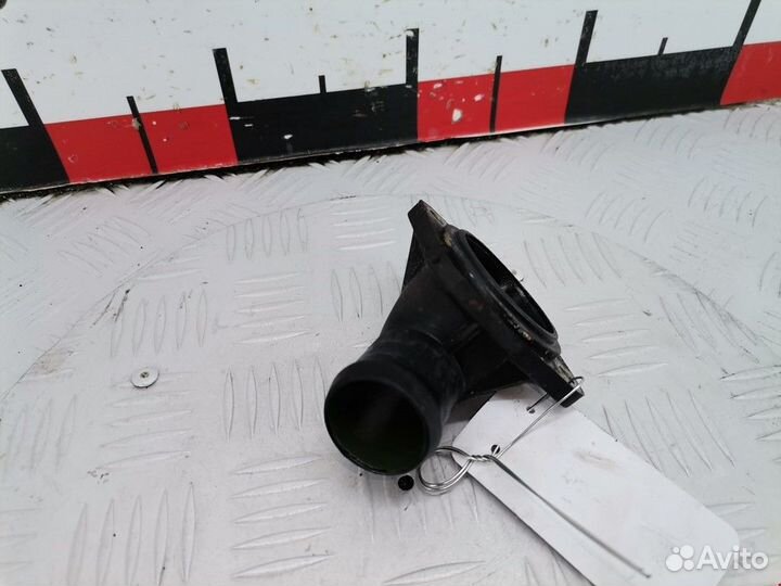 Корпус термостата Audi A4 B5 1998 030121121B