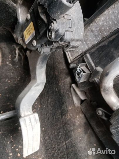 Педаль газа Ford Fusion