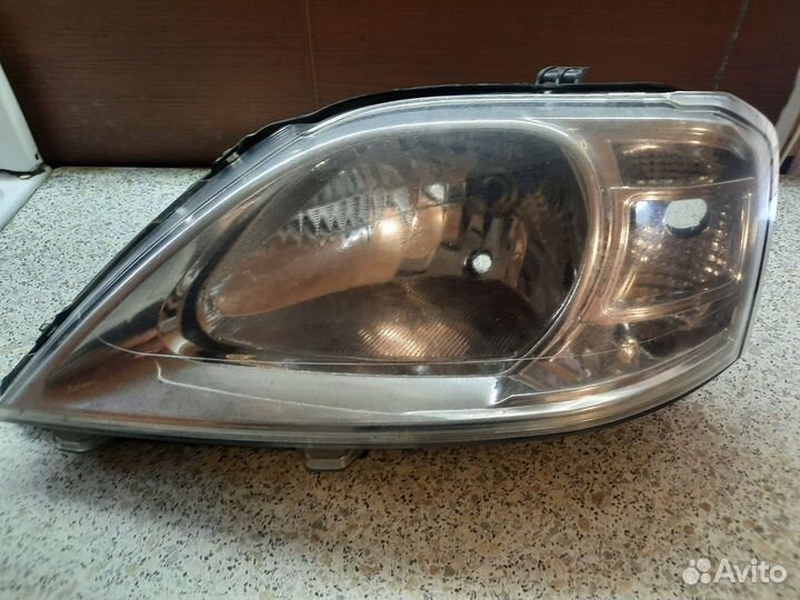 Фара левая Renault Logan 2, LADA Largus 2010-2021
