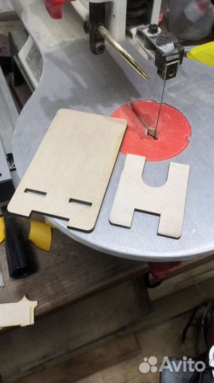 Подставка для телефона из фанеры 5 шт