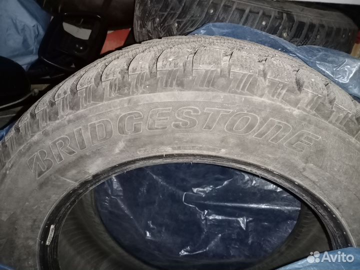 Bridgestone Blizzak Ice 225/60 R17