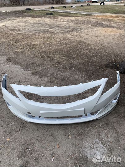 Бампер передний Hyundai Solaris Белый 2014-2017