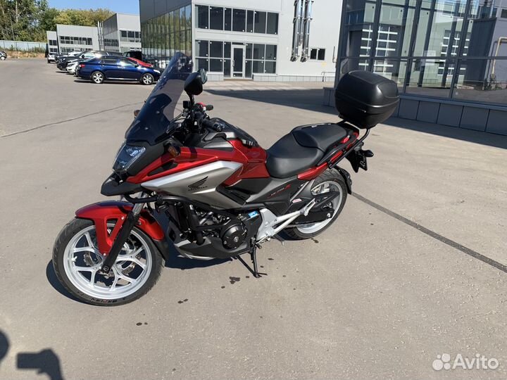 Продаю мотоцикл Honda NC 750 X