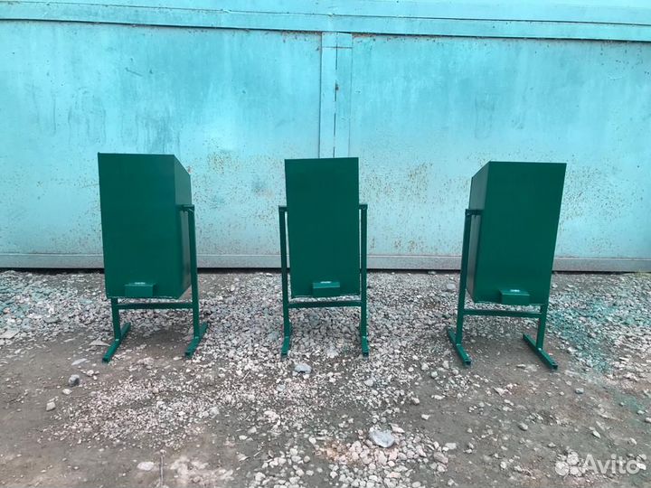 Урна уличная железная