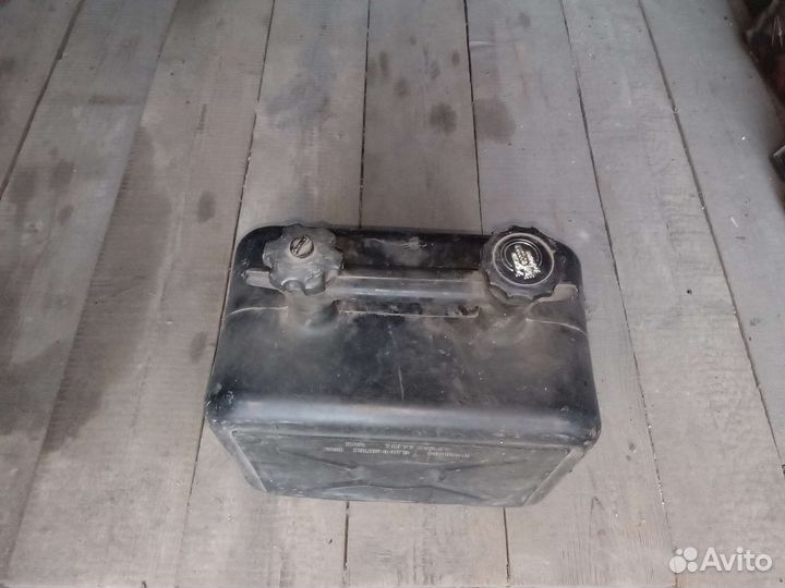 Топливный бак для моторной лодки