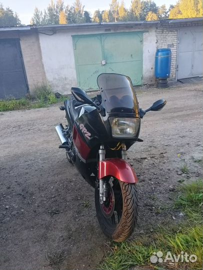 Продам мотоцикл Kawasaki gpz400r