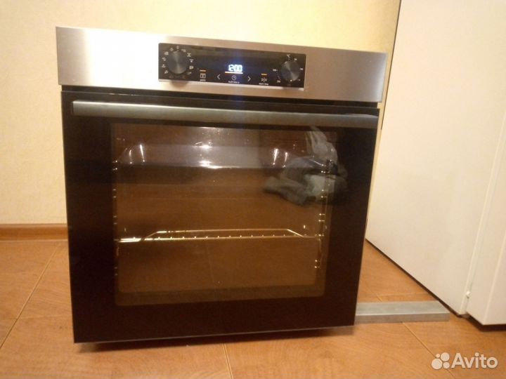 Духовой шкаф