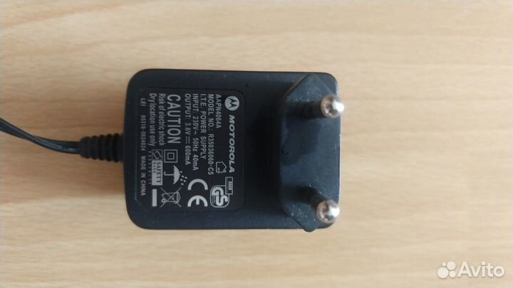 Адаптеры. Зарядка Motorola R35036060-C5